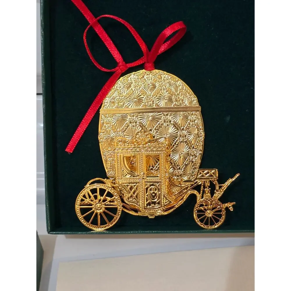 VINTAGE 1998 IMPERIAL CORONATION EGG COACH ORNAMENT BY FORBES 3-D GOLDTONE